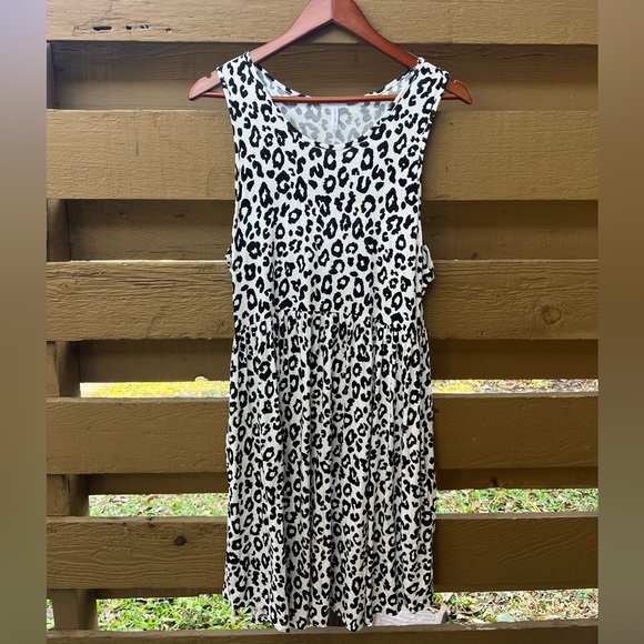 Leopard print dress - Picture 1 of 5